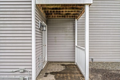 Move in ready 1 bedroom 1 bathroom Plainsboro Condominium with on Meadows At Middlesex in New Jersey - for sale on GolfHomes.com, golf home, golf lot
