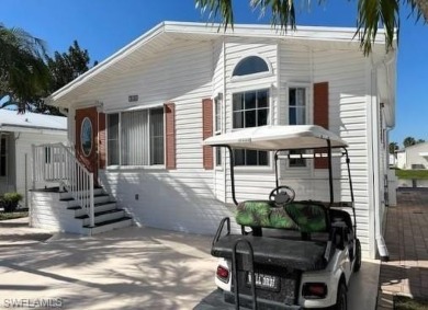 Open floor plan, high ceilings, a true 2Br/2Ba, and new roof in on The Rookery At Marco in Florida - for sale on GolfHomes.com, golf home, golf lot