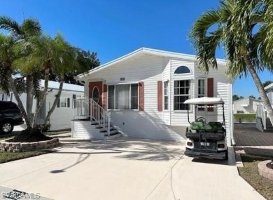 Open floor plan, high ceilings, a true 2Br/2Ba, and new roof in on The Rookery At Marco in Florida - for sale on GolfHomes.com, golf home, golf lot