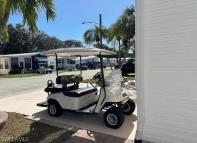 Open floor plan, high ceilings, a true 2Br/2Ba, and new roof in on The Rookery At Marco in Florida - for sale on GolfHomes.com, golf home, golf lot
