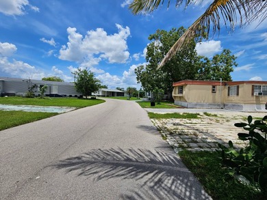 "Cash Sale preferred" Seller is motivated and open to on Sabal Springs Golf and Racquet Club in Florida - for sale on GolfHomes.com, golf home, golf lot