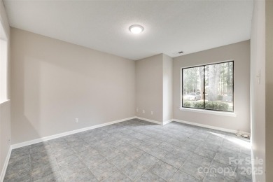 LIKE BRAND NEW TOWNHOME IN RIVER HILLS LAKEFRONT COMMUNITY WITH on River Hills Country Club in South Carolina - for sale on GolfHomes.com, golf home, golf lot