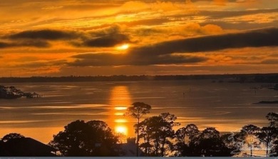 Welcome to this beautifully updated 2-bedroom, 2-bath condo with on Lost Key Golf Club in Florida - for sale on GolfHomes.com, golf home, golf lot