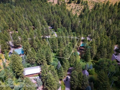 Tree Lined Lot on Vista Drive, Star Valley Ranch.
Tucked among on Star Valley RV Golf Course in Wyoming - for sale on GolfHomes.com, golf home, golf lot