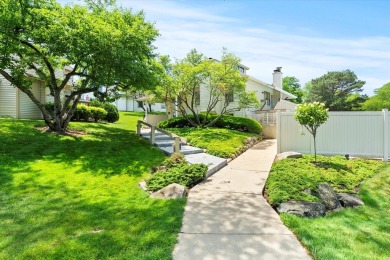 Don't miss this exceptional opportunity to own a 2-bedroom on Heather Ridge Golf Club in Illinois - for sale on GolfHomes.com, golf home, golf lot