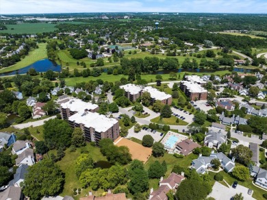 Don't miss this exceptional opportunity to own a 2-bedroom on Heather Ridge Golf Club in Illinois - for sale on GolfHomes.com, golf home, golf lot