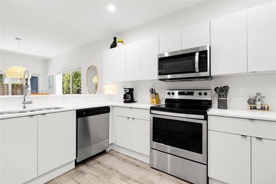 Priced to Sell!!Welcome Home! This Spectacular 3 Bedroom + 3 on Pompano Beach Golf Course  in Florida - for sale on GolfHomes.com, golf home, golf lot