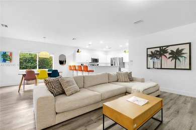 Priced to Sell!!Welcome Home! This Spectacular 3 Bedroom + 3 on Pompano Beach Golf Course  in Florida - for sale on GolfHomes.com, golf home, golf lot