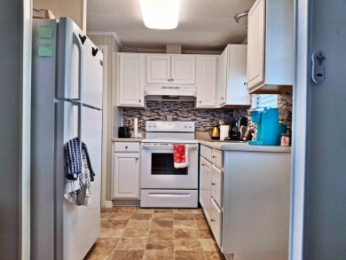 Beautiful 2BR/2BA Turn-Key Home in Rolling Greens Village on Rolling Greens Executive Golf Community in Florida - for sale on GolfHomes.com, golf home, golf lot