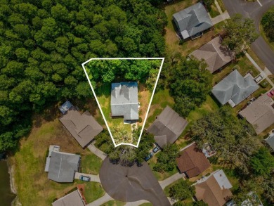 MOTIVATED SELLER! HUGE PRICE IMPROVEMENT! RARE find in Arborwood on Summertree Golf Course in Florida - for sale on GolfHomes.com, golf home, golf lot