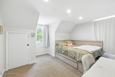 Beautifully updated Cape Cod style home just steps from Manito on Manito Golf and Country Club in Washington - for sale on GolfHomes.com, golf home, golf lot