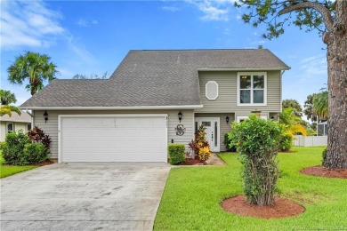 This beautifully maintained home is perfect for the golf lover on Gator Trace Golf and Country Club in Florida - for sale on GolfHomes.com, golf home, golf lot