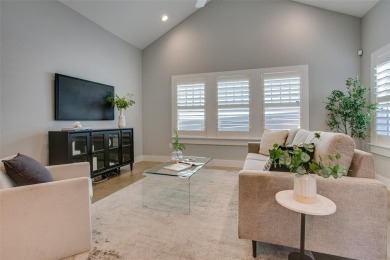 FABULOUS turnkey, energy efficient home in a great location on Stevens Park Golf Course in Texas - for sale on GolfHomes.com, golf home, golf lot