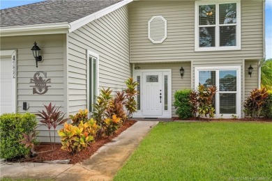 This beautifully maintained home is perfect for the golf lover on Gator Trace Golf and Country Club in Florida - for sale on GolfHomes.com, golf home, golf lot