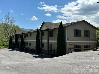 Two bedroom, two bath condo on former Mount Mitchell golf on Mt. Mitchell Golf Course in North Carolina - for sale on GolfHomes.com, golf home, golf lot