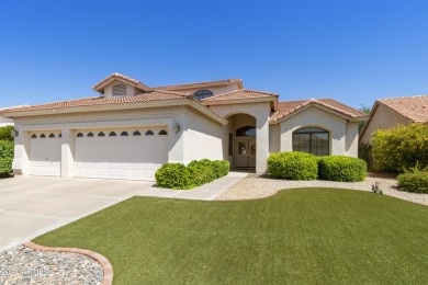 Immaculately cared for 4BR, 2.5BA home within walking distance on Oakwood Golf Club  in Arizona - for sale on GolfHomes.com, golf home, golf lot