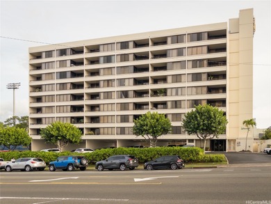 You have to come see this one! This 2-bedroom, 2-bath, 2-parking on Honolulu Country Club in Hawaii - for sale on GolfHomes.com, golf home, golf lot