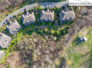 Prime Sugar Mountain Location - Walk to the Slopes!
Welcome to on Sugar Mountain Golf Course in North Carolina - for sale on GolfHomes.com, golf home, golf lot