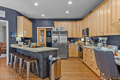 Welcome to 109 Sweetbriar Court, a gracious blend of timeless on Seven Lakes Country Club in North Carolina - for sale on GolfHomes.com, golf home, golf lot