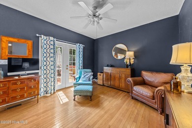 Welcome to 109 Sweetbriar Court, a gracious blend of timeless on Seven Lakes Country Club in North Carolina - for sale on GolfHomes.com, golf home, golf lot