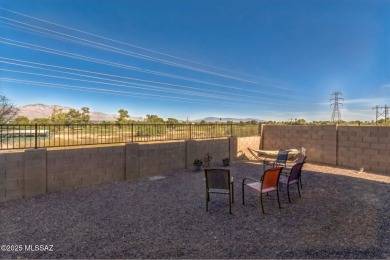 Wonderful home in Silverbell Crossings, a highly desirable on Silverbell Golf Course in Arizona - for sale on GolfHomes.com, golf home, golf lot
