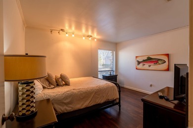 Eden Isle Orchards Condo - COMPLETELY FURNISHED, spotless and on Red Apple Inn and Country Club in Arkansas - for sale on GolfHomes.com, golf home, golf lot