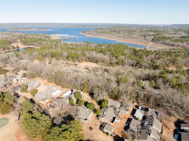 Eden Isle Orchards Condo - COMPLETELY FURNISHED, spotless and on Red Apple Inn and Country Club in Arkansas - for sale on GolfHomes.com, golf home, golf lot