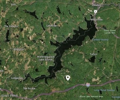 Tanglwood Lakes Community! This wooded lot is perfect for on Paupack Hills Golf and Country Club in Pennsylvania - for sale on GolfHomes.com, golf home, golf lot