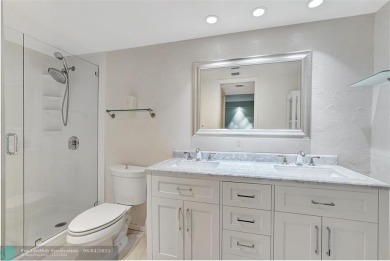 QUIET COZY RARELY AVAILABLE 2/2 KING OVERSIZED PENTHOUSE W/ENCL on Palm-Aire Country Club and Resort - The Oaks in Florida - for sale on GolfHomes.com, golf home, golf lot