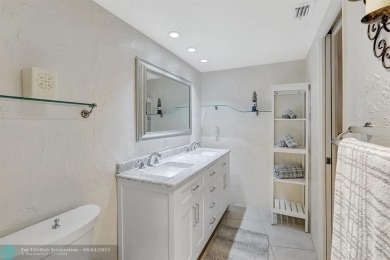 QUIET COZY RARELY AVAILABLE 2/2 KING OVERSIZED PENTHOUSE W/ENCL on Palm-Aire Country Club and Resort - The Oaks in Florida - for sale on GolfHomes.com, golf home, golf lot