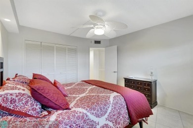 QUIET COZY RARELY AVAILABLE 2/2 KING OVERSIZED PENTHOUSE W/ENCL on Palm-Aire Country Club and Resort - The Oaks in Florida - for sale on GolfHomes.com, golf home, golf lot