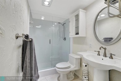 QUIET COZY RARELY AVAILABLE 2/2 KING OVERSIZED PENTHOUSE W/ENCL on Palm-Aire Country Club and Resort - The Oaks in Florida - for sale on GolfHomes.com, golf home, golf lot