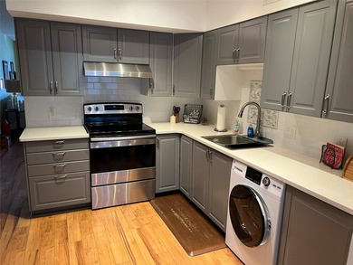 Under contract-accepting backup offers. Welcome to this on On Top Of The World Golf Course in Florida - for sale on GolfHomes.com, golf home, golf lot