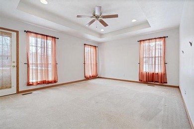 The more the merrier! This large and well maintained home is on Holiday Island Golf Course in Arkansas - for sale on GolfHomes.com, golf home, golf lot