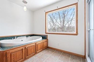 The more the merrier! This large and well maintained home is on Holiday Island Golf Course in Arkansas - for sale on GolfHomes.com, golf home, golf lot