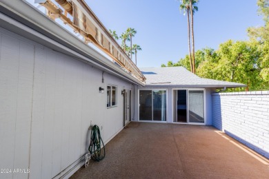 Move-In ready and priced to sell! 
Come and see this spacious on Sun City-Willow Creek / Willow Brook  in Arizona - for sale on GolfHomes.com, golf home, golf lot