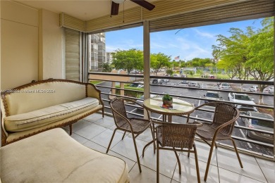 Lovely condo offers a perfect blend of comfort and convenience on Pembroke Lakes Golf Club in Florida - for sale on GolfHomes.com, golf home, golf lot