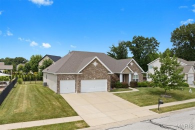 Welcome to this stunning 4-bedroom, 3-bath home offering space on Far Oaks Golf Club in Illinois - for sale on GolfHomes.com, golf home, golf lot