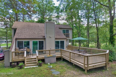 Welcome to 125 Country Club Dr., an open and bright on Lords Valley Country Club, Inc in Pennsylvania - for sale on GolfHomes.com, golf home, golf lot