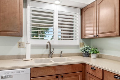 Welcome to this clean, beautifully updated 2-bedroom, 2-bath on Sun City-Willow Creek / Willow Brook  in Arizona - for sale on GolfHomes.com, golf home, golf lot