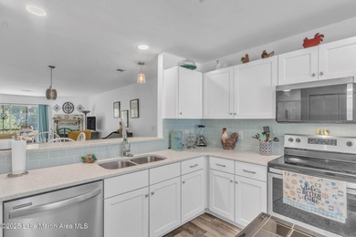 Beautifully Updated and Fully Furnished!SELLER OFFERING UP TO $3 on Stillwaters Golf and Country Club in Alabama - for sale on GolfHomes.com, golf home, golf lot