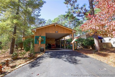 Beautiful townhome in the desirable Knollwood Village! This on Knollwood Fairways and Driving  in North Carolina - for sale on GolfHomes.com, golf home, golf lot