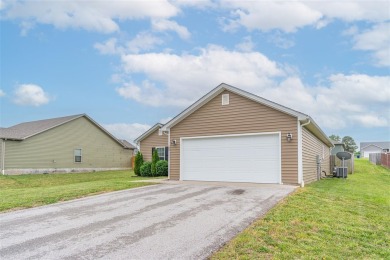 Don't miss this well-maintained 4-bedroom, 2-bathroom home with on Franklin Country Club in Kentucky - for sale on GolfHomes.com, golf home, golf lot