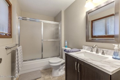 Beautiful Twin Lakes Golf Course condo featuring 2 bedrooms and on Twin Lakes Village Golf Course in Idaho - for sale on GolfHomes.com, golf home, golf lot