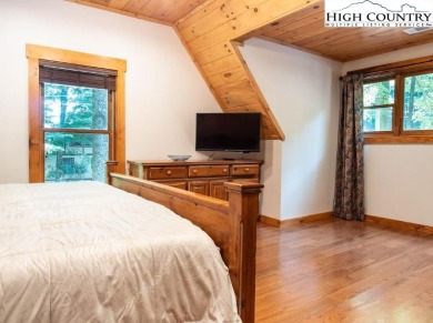 Stylishly Rustic cabin totally renovated in 2019. Great Room on Beech Mountain Club in North Carolina - for sale on GolfHomes.com, golf home, golf lot
