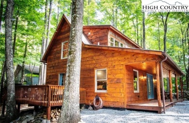 Stylishly Rustic cabin totally renovated in 2019. Great Room on Beech Mountain Club in North Carolina - for sale on GolfHomes.com, golf home, golf lot