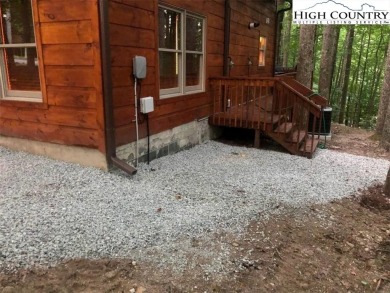 Stylishly Rustic cabin totally renovated in 2019. Great Room on Beech Mountain Club in North Carolina - for sale on GolfHomes.com, golf home, golf lot