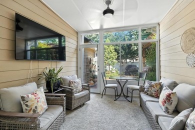 Enjoy lakeside living in highly sought after Stewart Peninsula! on Stewart Peninsula Golf Course in Texas - for sale on GolfHomes.com, golf home, golf lot