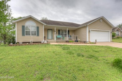 Welcome to this well-maintained, move-in ready 3-bedroom, 2-bath on Twin Hills Golf and Country Club in Missouri - for sale on GolfHomes.com, golf home, golf lot