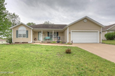 Welcome to this well-maintained, move-in ready 3-bedroom, 2-bath on Twin Hills Golf and Country Club in Missouri - for sale on GolfHomes.com, golf home, golf lot